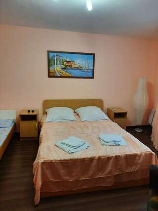 Гостиница Уютный Дворик Туапсе Семейный номер-1