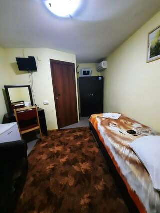 Гостиница Уютный Дворик Туапсе Бюджетный одноместный номер-1